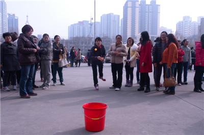 投乒乓球4.JPG