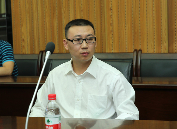 z主动报名积极参加援苏丹医疗队的腾鹏飞医生.jpg