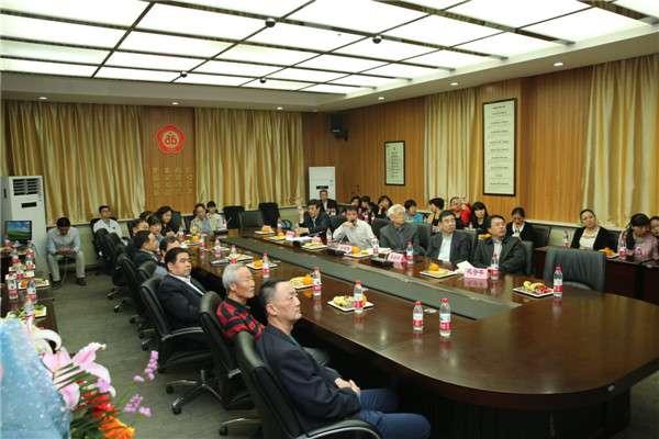 6.与会的院领导及急诊医护代表.JPG