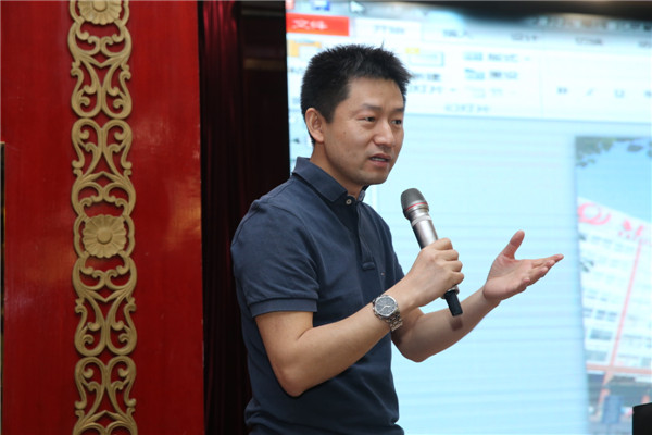 6.首都医科大学附属北京朝阳医院孙兵教授作学术演讲.JPG
