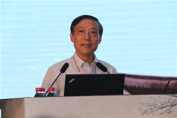 6.西安交通大学副校长.医学部主任颜虹教授致辞.jpg
