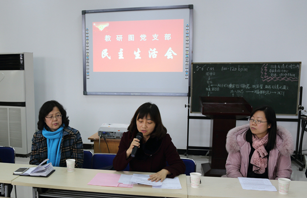 AU2A3841~1_副本.jpg