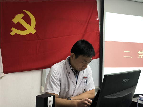 党员重温入党誓言2王正辉.jpg