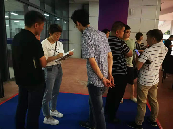 商讨医疗保障方案_副本.jpg