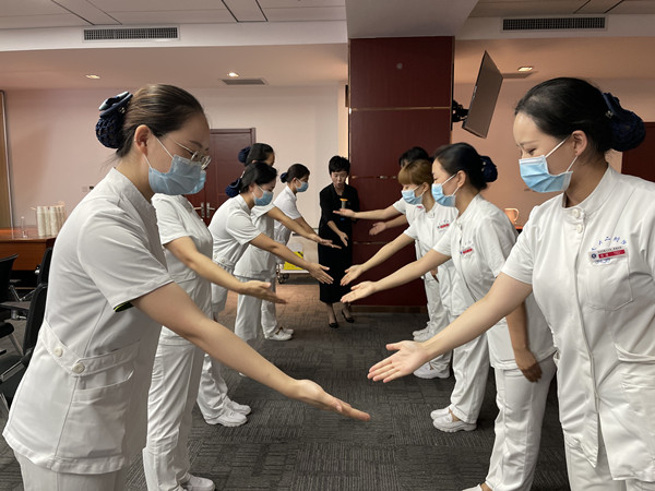 礼仪培训2-2_副本.jpg